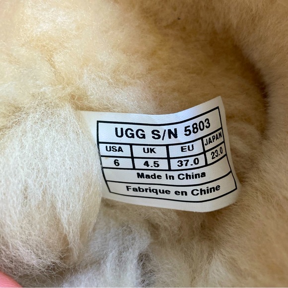 ✨UGG Bailey Button Boot | Chestnut Suede | Size 6 - Picture 6 of 8